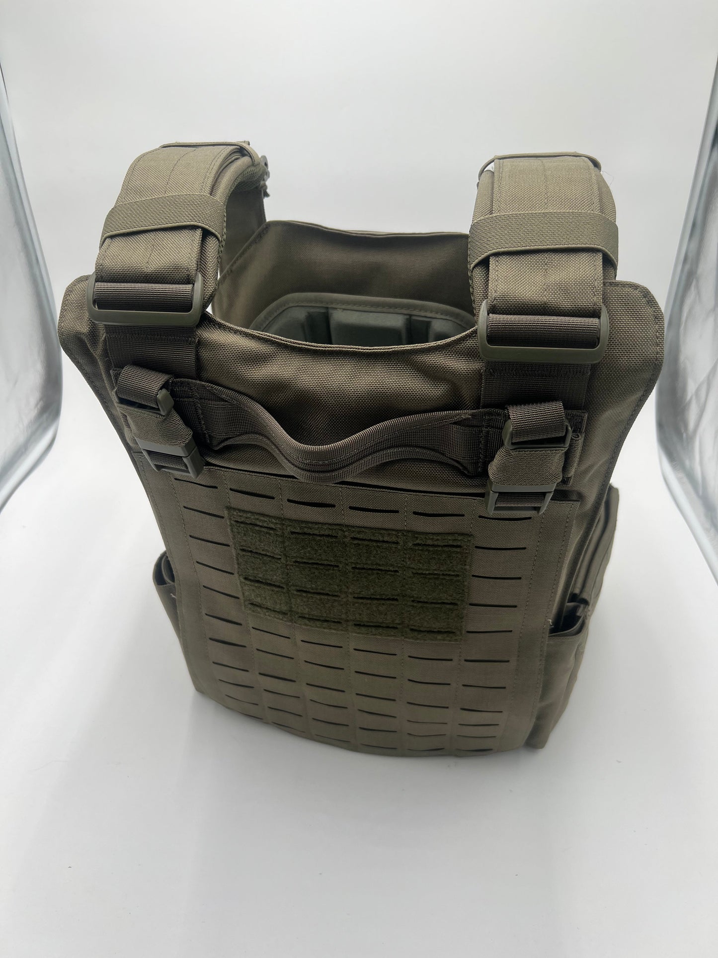 Redemption Tactical® "CRUSADER 2.0 XL” V4 Plate Carrier Vest with Side Cummerbund