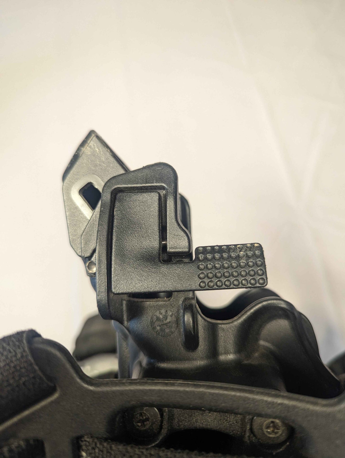 BlackHawk - 430604BK-R - Pistol Holster